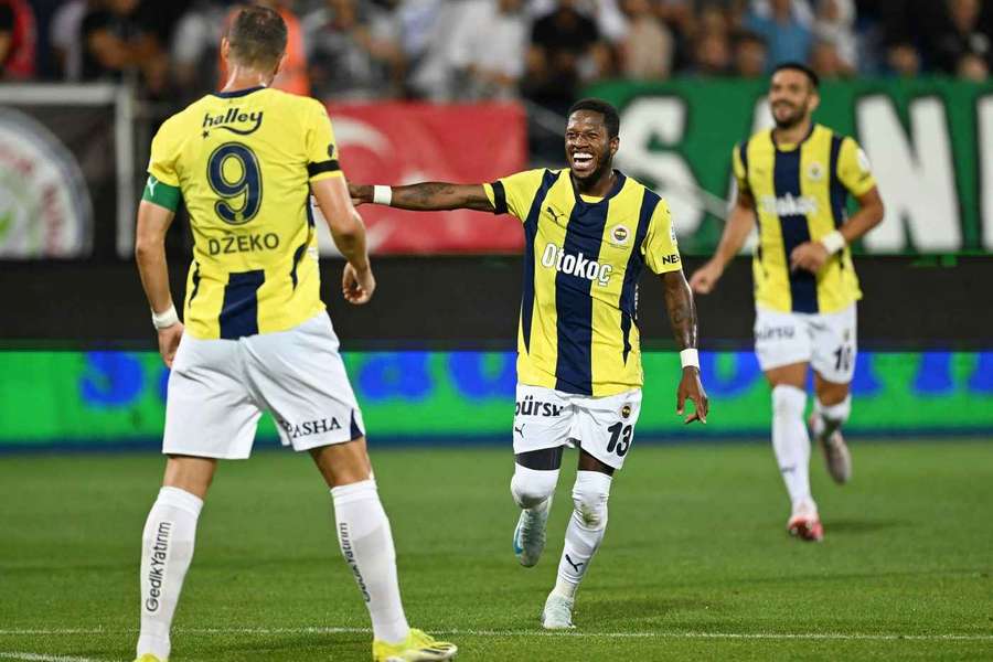 nhan-dinh-soi-keo-eyupspor-vs-fenerbahce-luc-00h00-ngay-21-12-2024